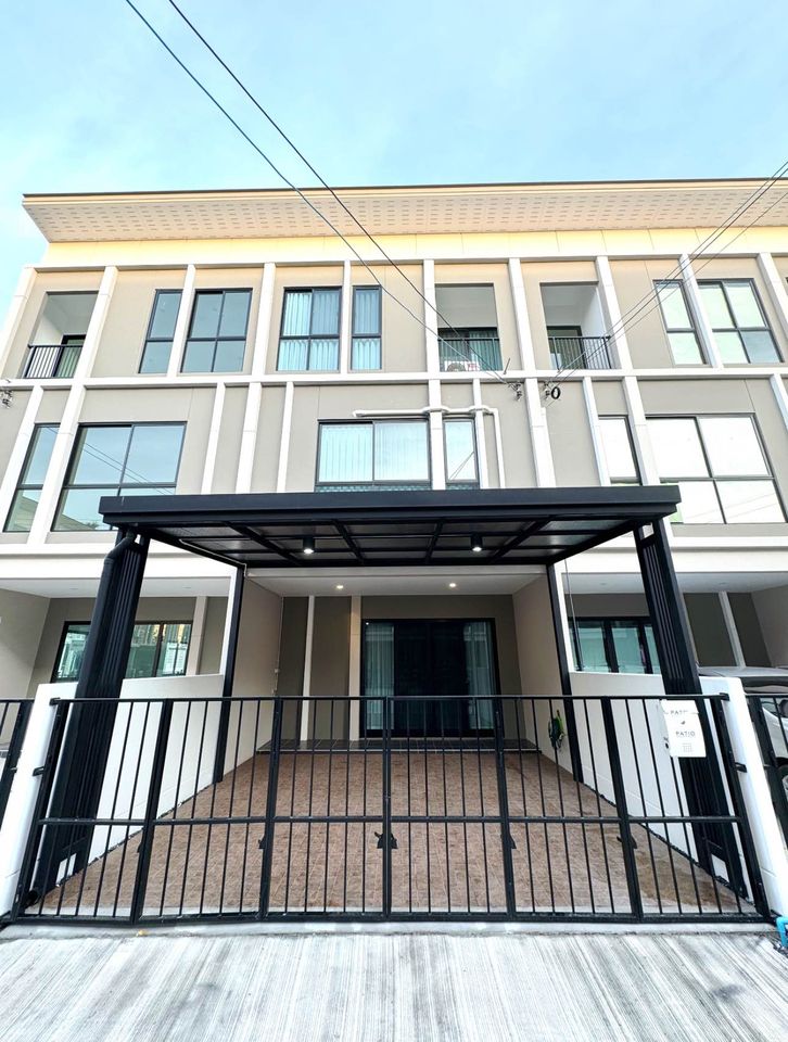 Patio Srinakarin - Rama 9 - Image 1