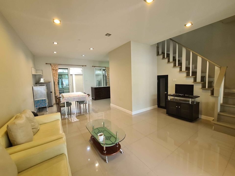 3 Bedroom Townhouse For Sale in Chang Khlan, Mueang Chiang Mai, Chiang Mai - Image 2
