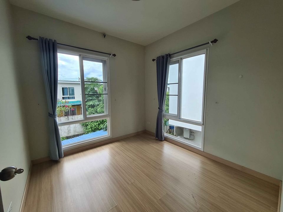 3 Bedroom Townhouse For Sale in Chang Khlan, Mueang Chiang Mai, Chiang Mai - Image 4