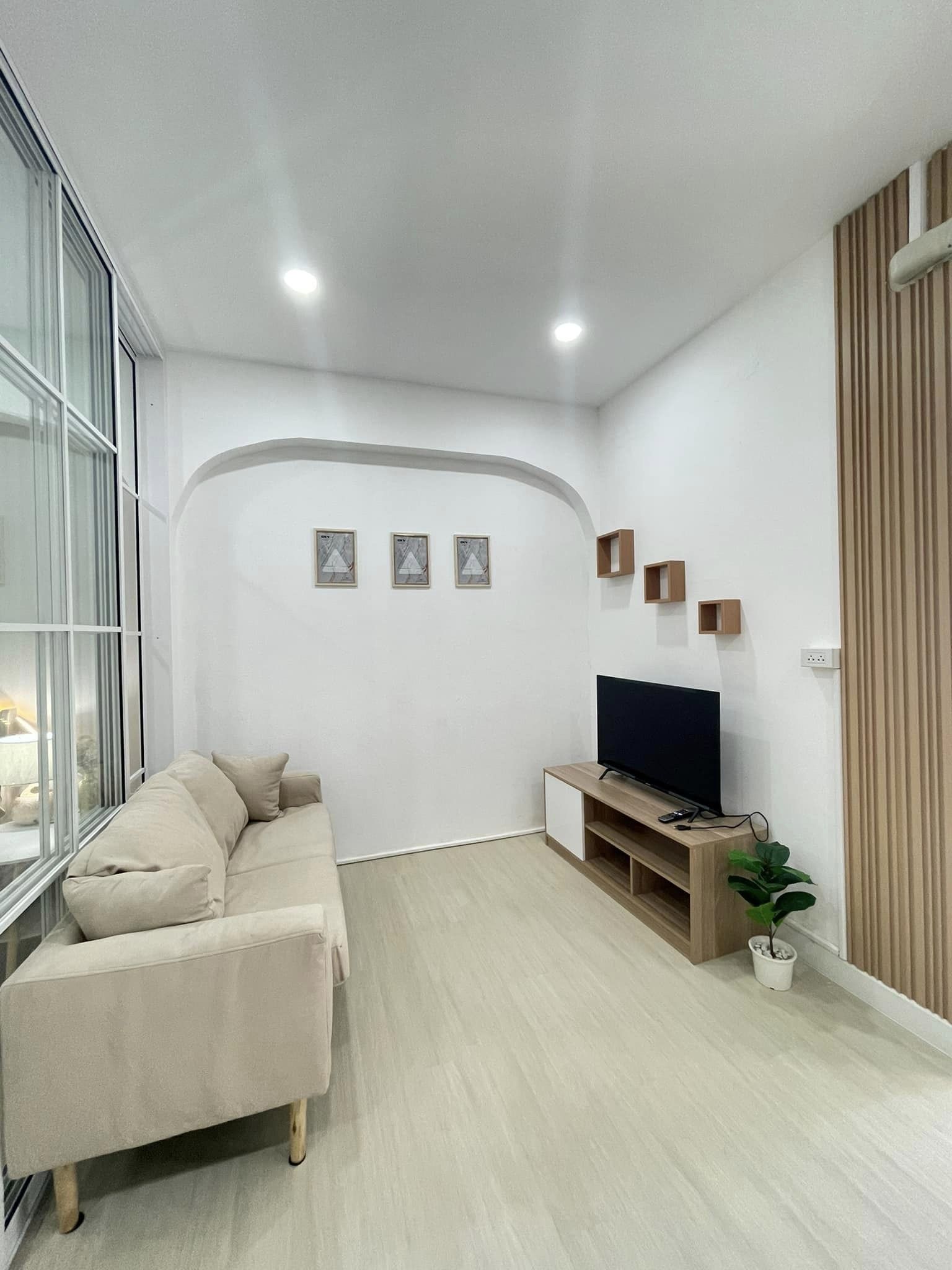 PP Condo - Image 12