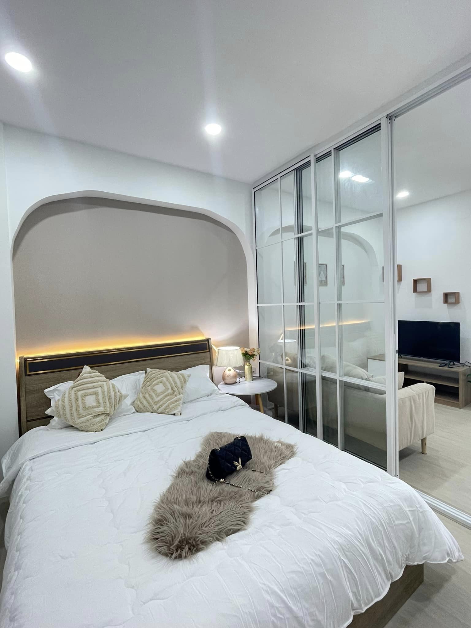 PP Condo - Image 13