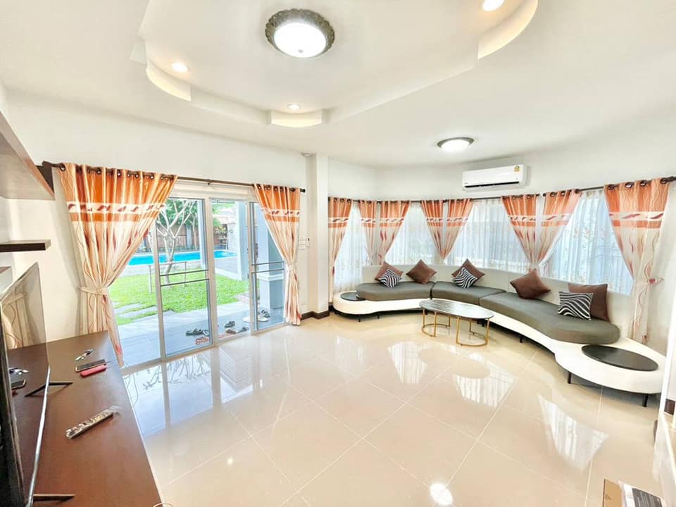 4 Bedroom House For Rent in San Klang, San Kamphaeng, Chiang Mai - Image 3