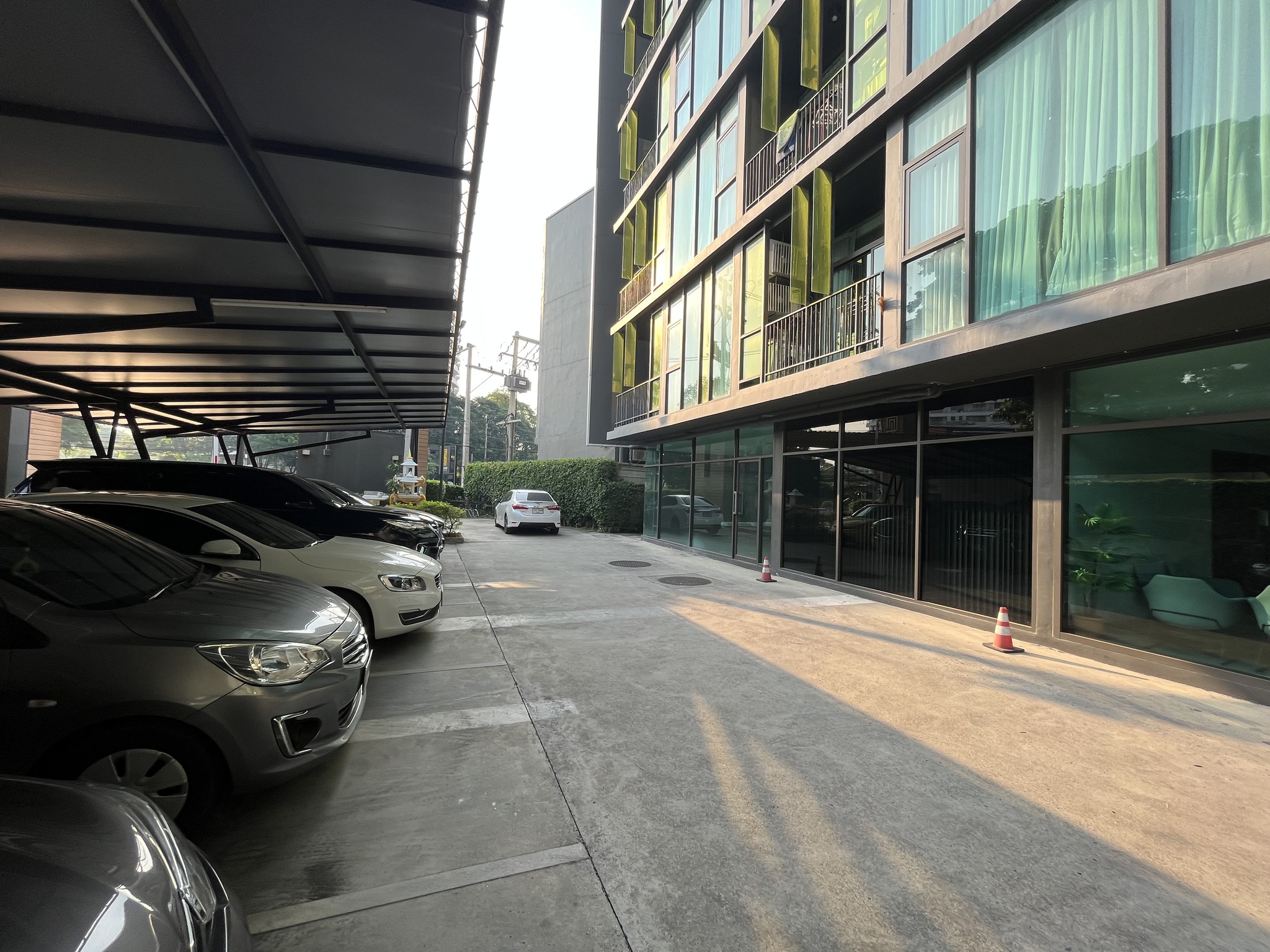 Stylish Condo - Image 24