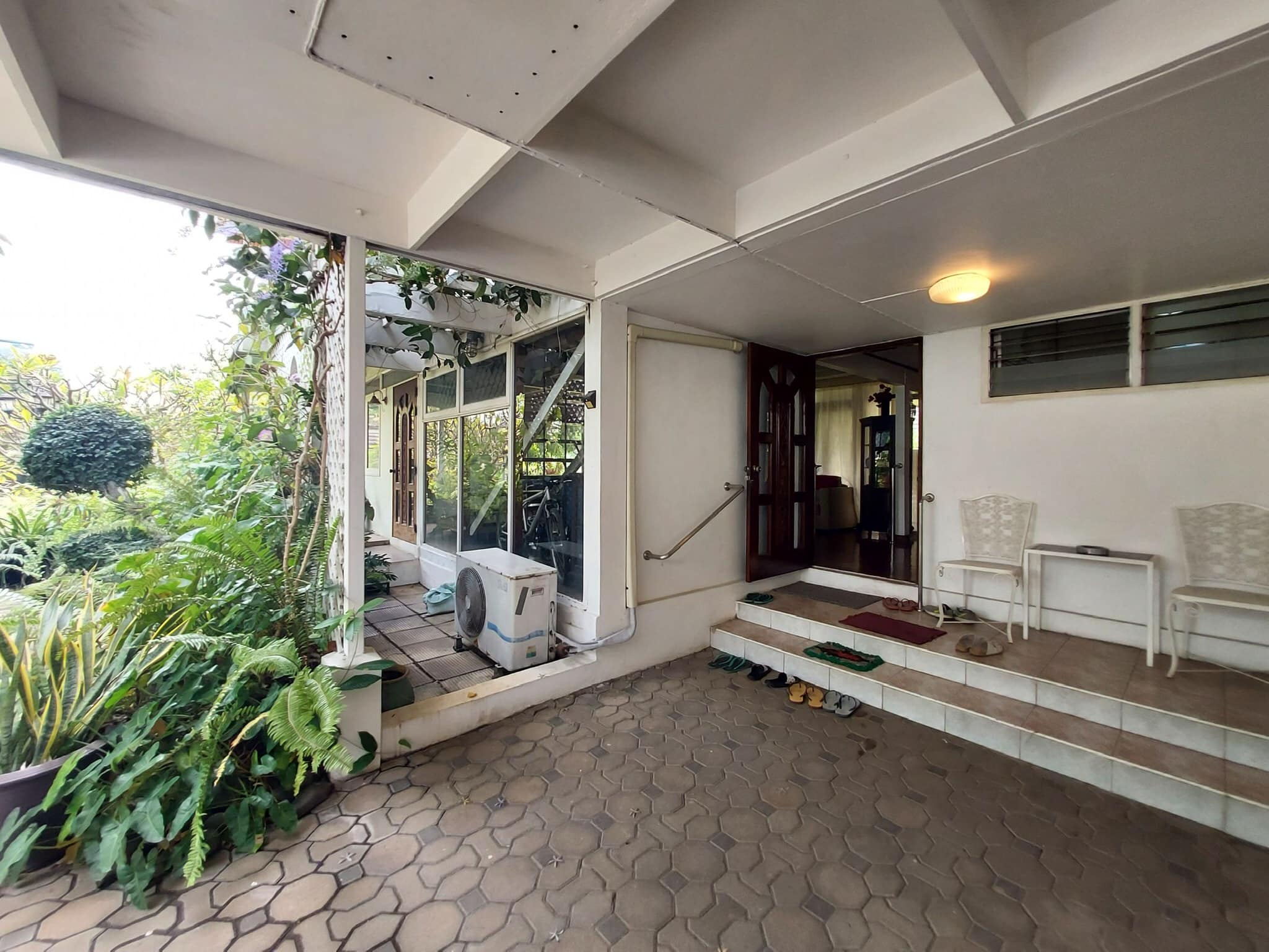 5 Bedroom House For Rent in Phraeksa, Mueang Samut Prakan, Samut Prakan - Image 1