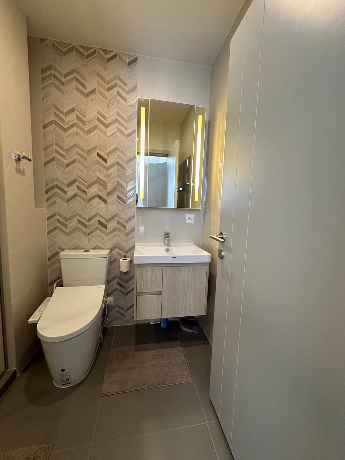 1 Bedroom Condo For Sale in Khlong Tan, Khlong Toei, Bangkok - Image 5