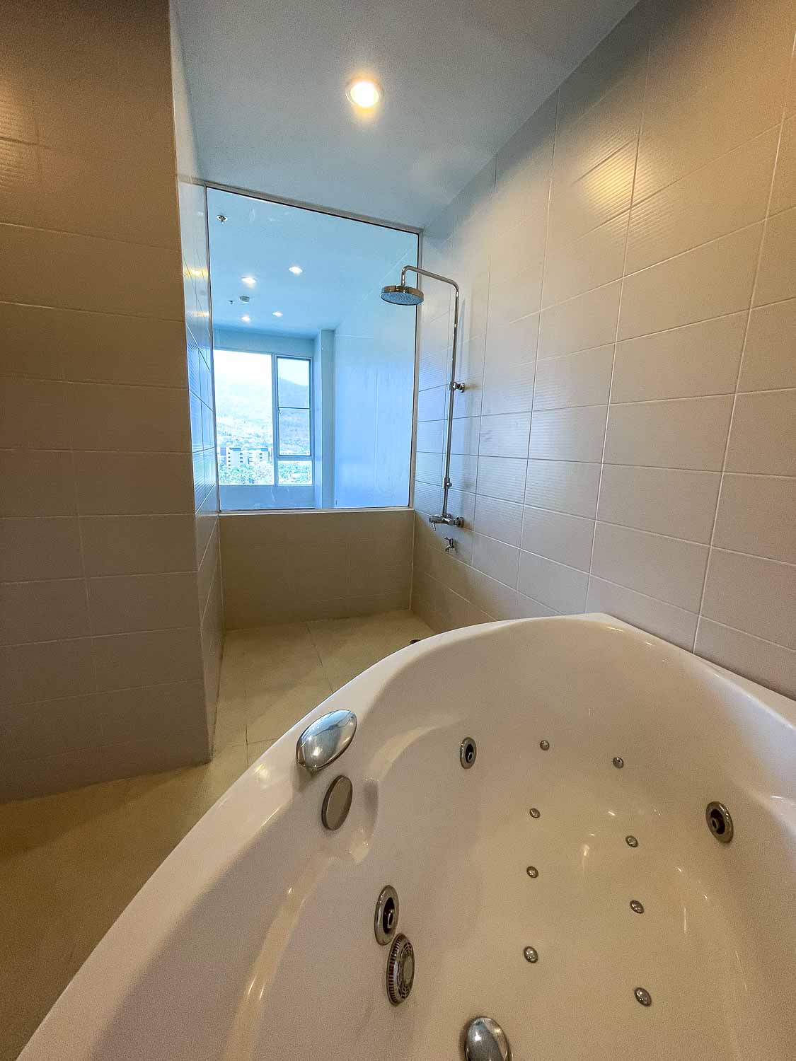 Convention Condo - Image 8