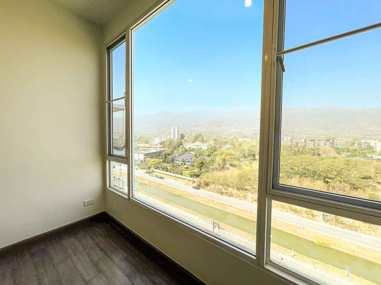 Convention Condo - Image 14