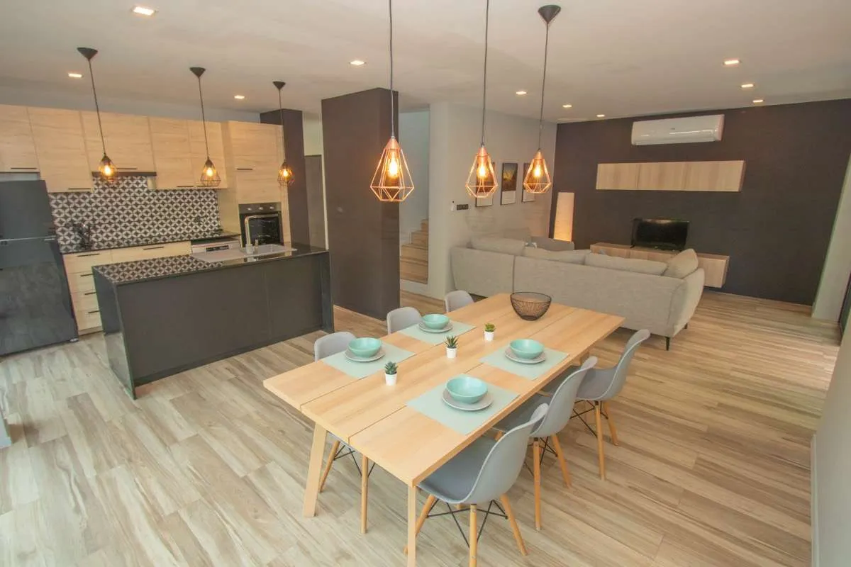5 Bedroom House For Sale in Ban Waen, Hang Dong, Chiang Mai - Image 3