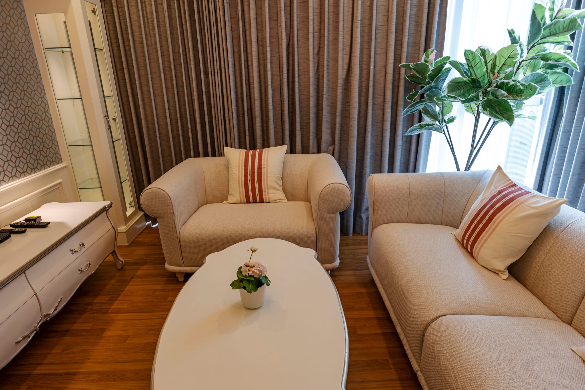 Le Luk Condominium - Image 27