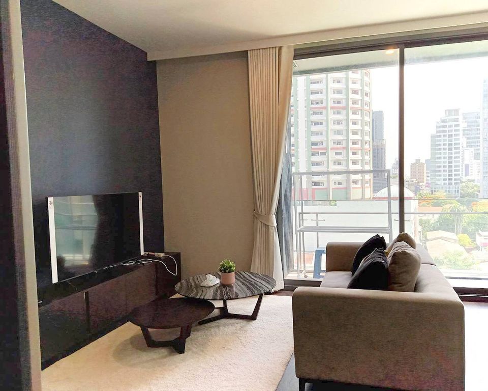 LAVIQ Sukhumvit 57 - Image 1