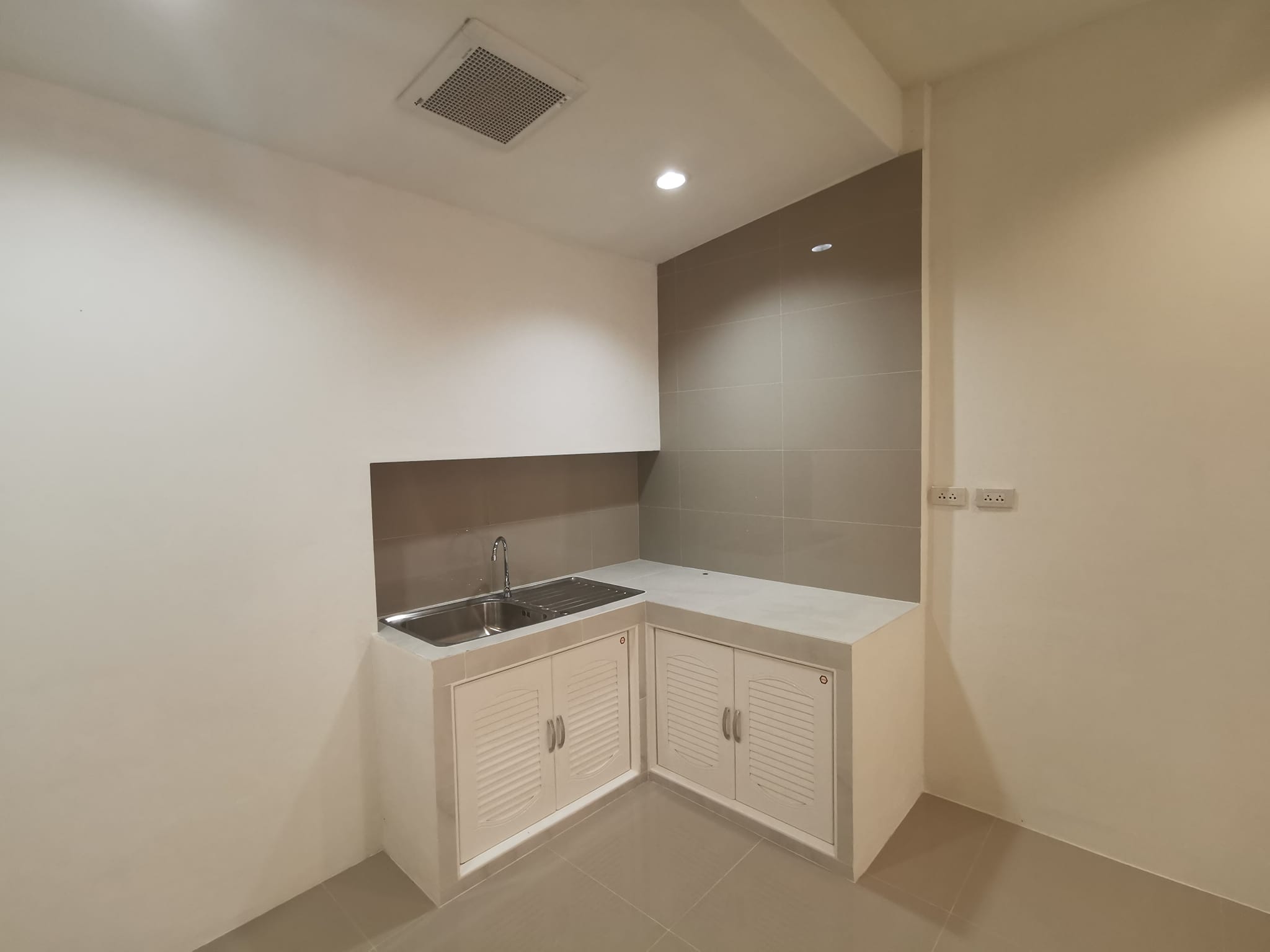 2 Bedroom Townhouse For Sale in Suthep, Mueang Chiang Mai, Chiang Mai - Image 7