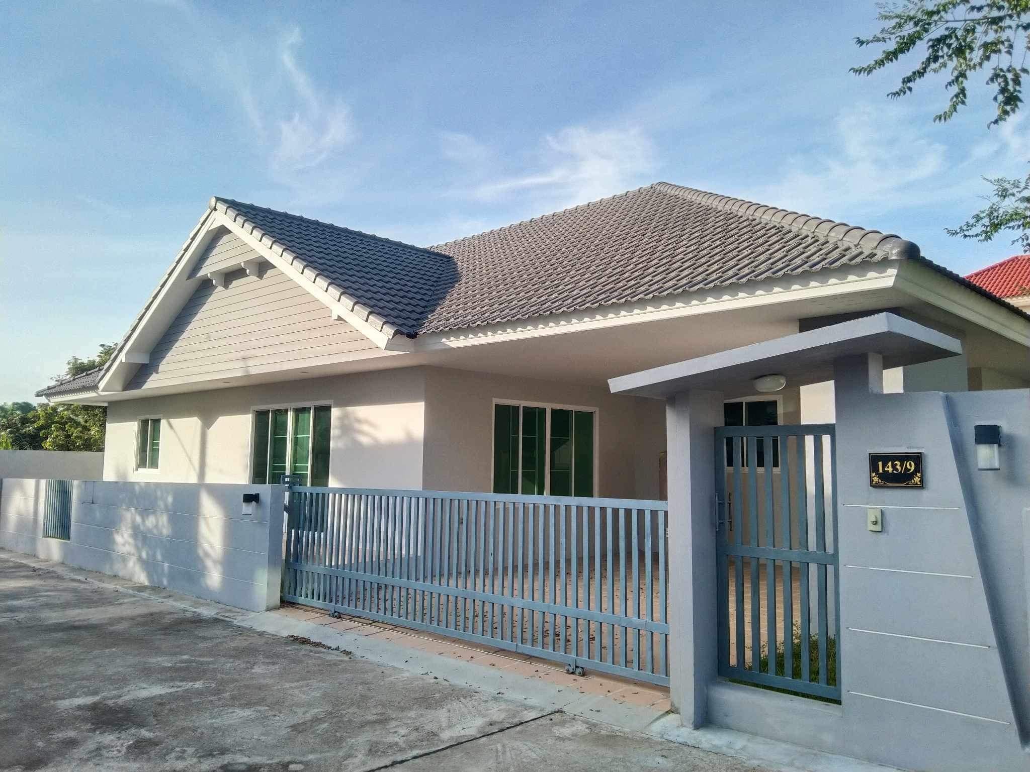 3 Bedroom House For Sale in San Phak Wan, Hang Dong, Chiang Mai - Image 1