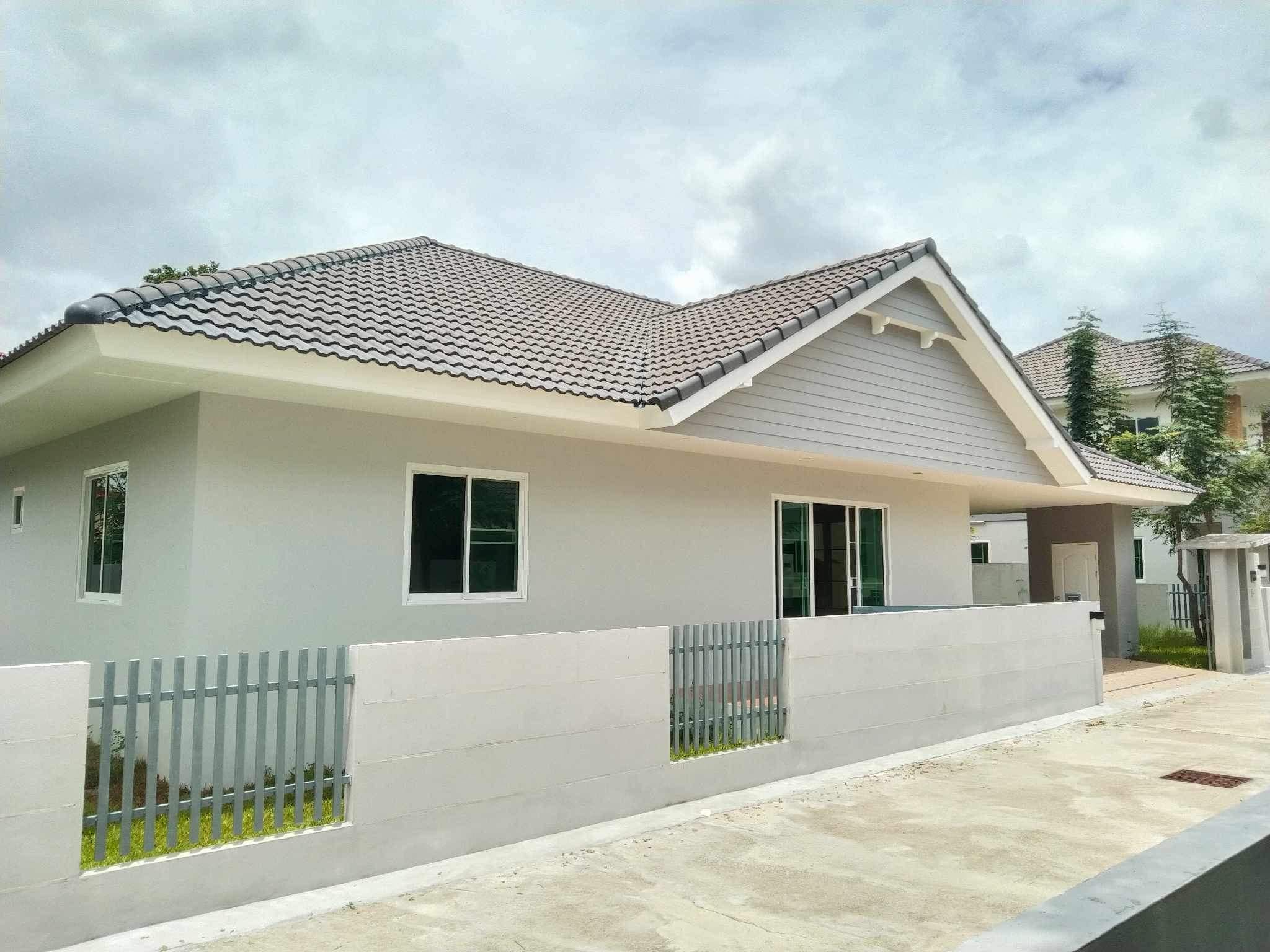 3 Bedroom House For Sale in San Phak Wan, Hang Dong, Chiang Mai - Image 2