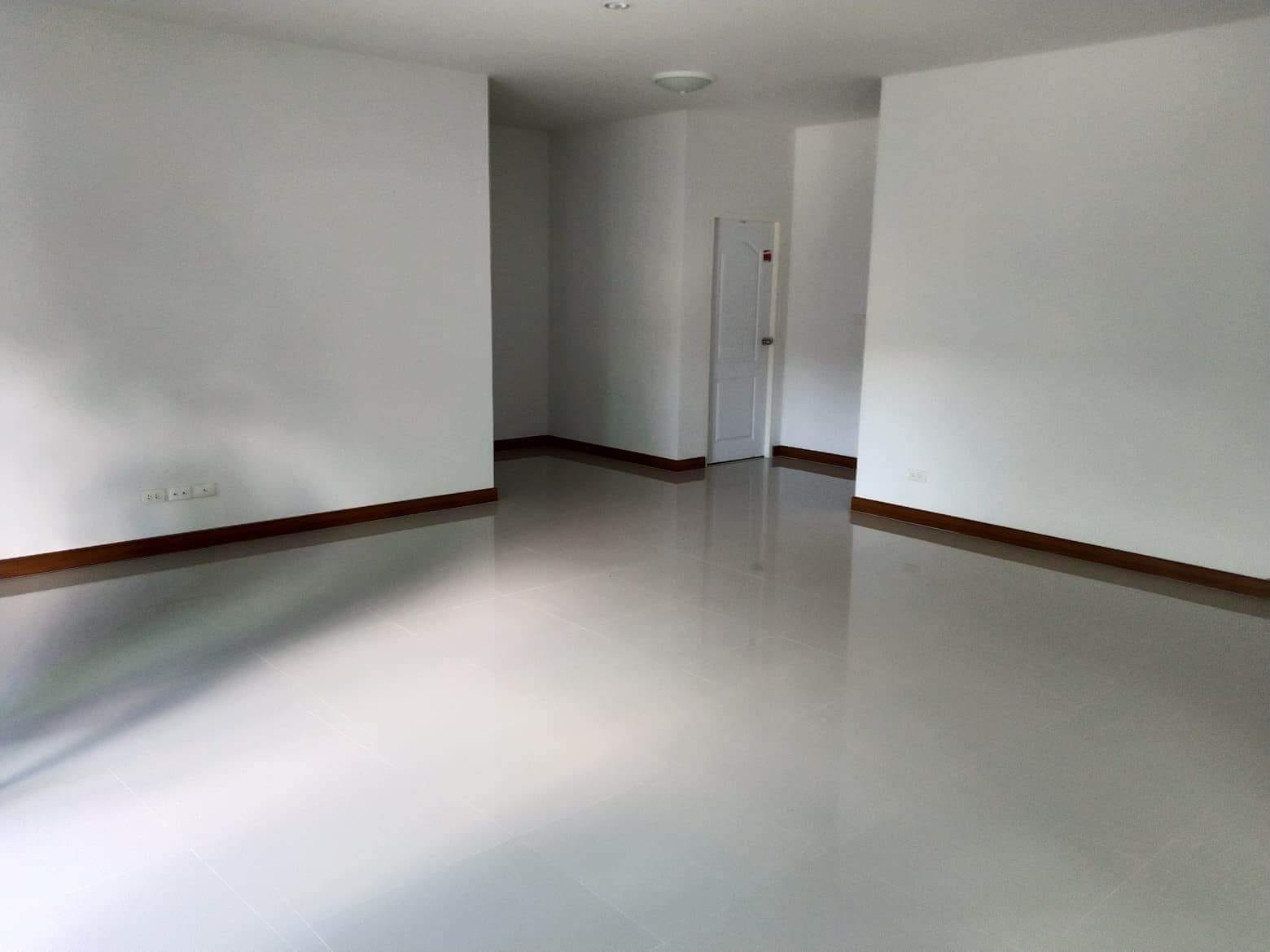 3 Bedroom House For Sale in San Phak Wan, Hang Dong, Chiang Mai - Image 3