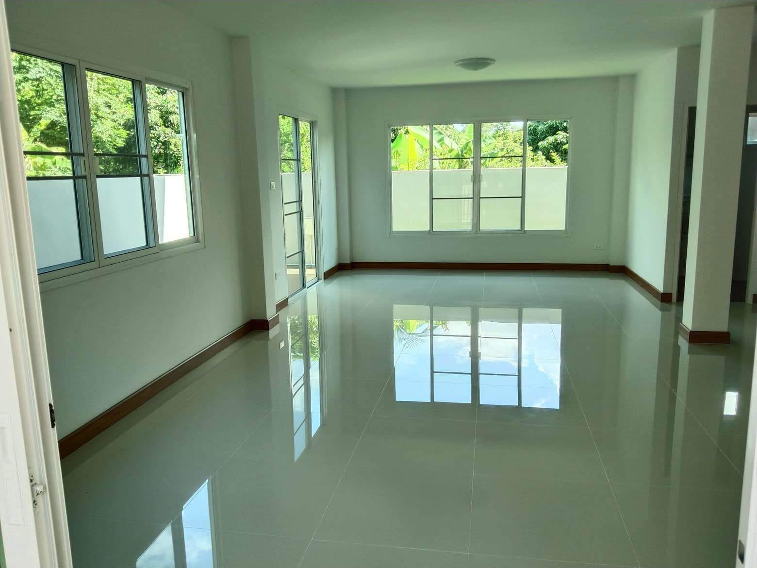 4 Bedroom House For Sale in San Phak Wan, Hang Dong, Chiang Mai - Image 3