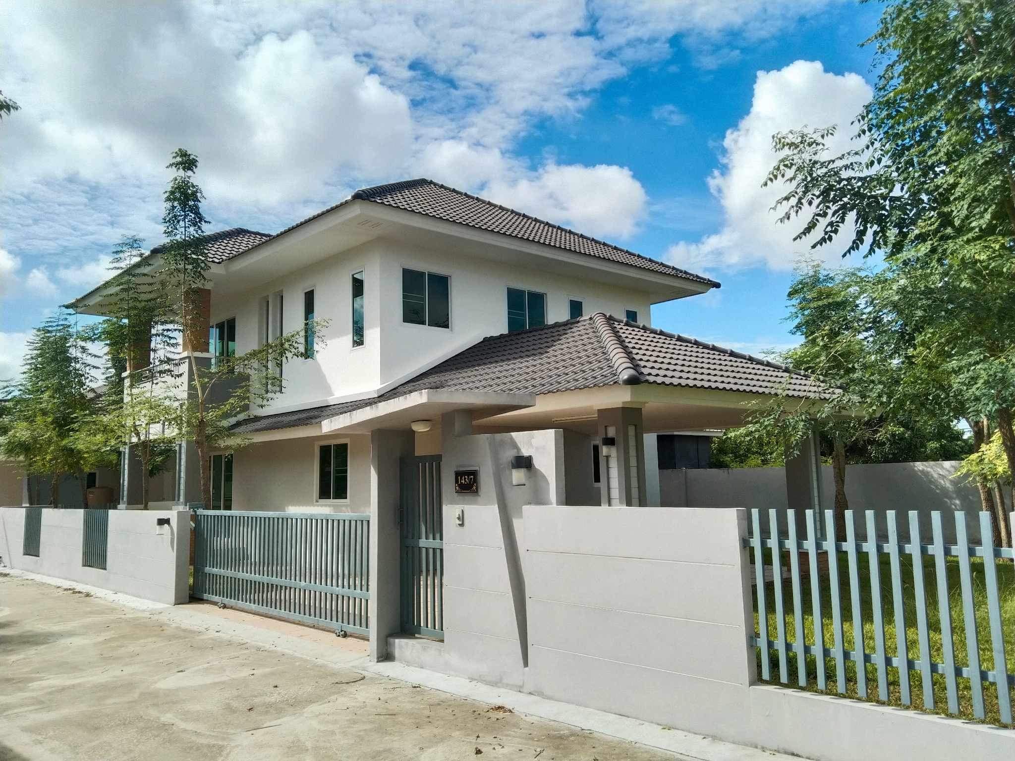 4 Bedroom House For Sale in San Phak Wan, Hang Dong, Chiang Mai - Image 2
