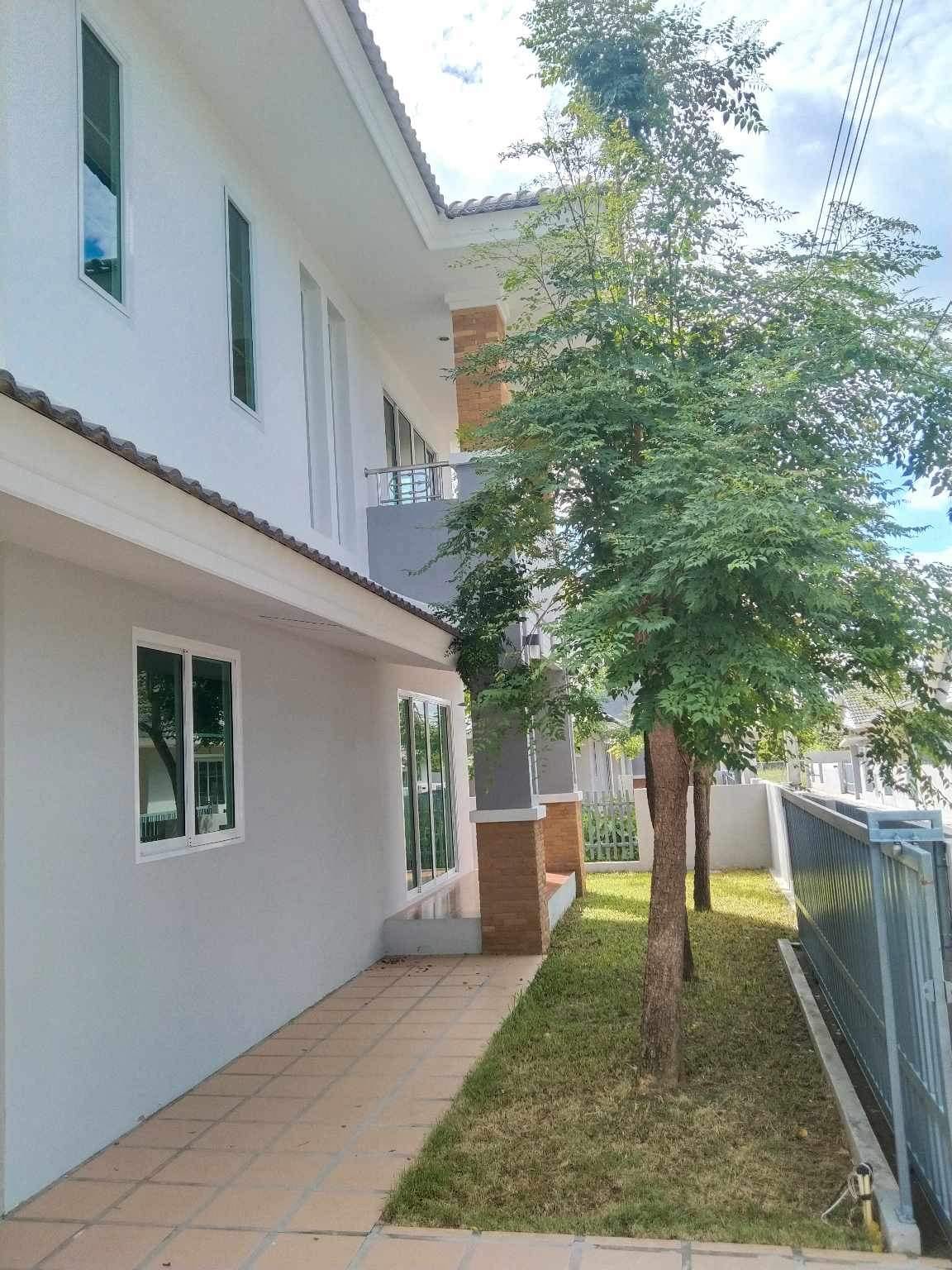 4 Bedroom House For Sale in San Phak Wan, Hang Dong, Chiang Mai - Image 9