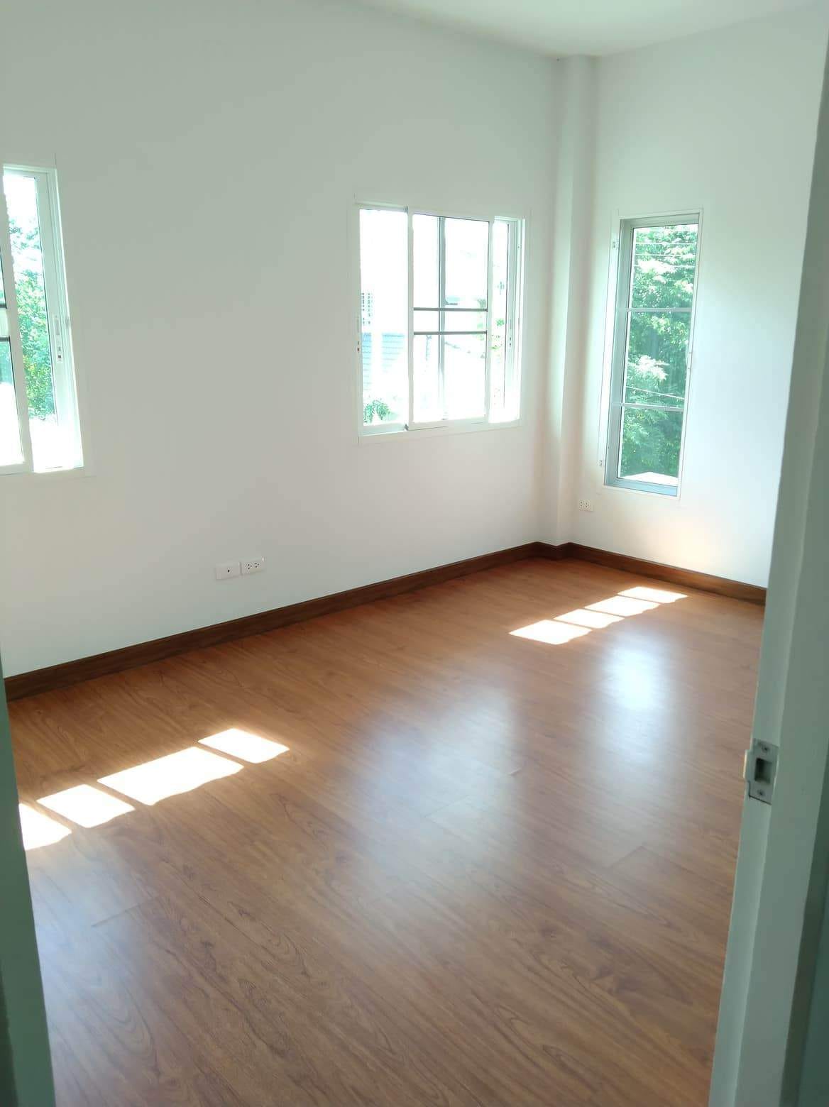 4 Bedroom House For Sale in San Phak Wan, Hang Dong, Chiang Mai - Image 7