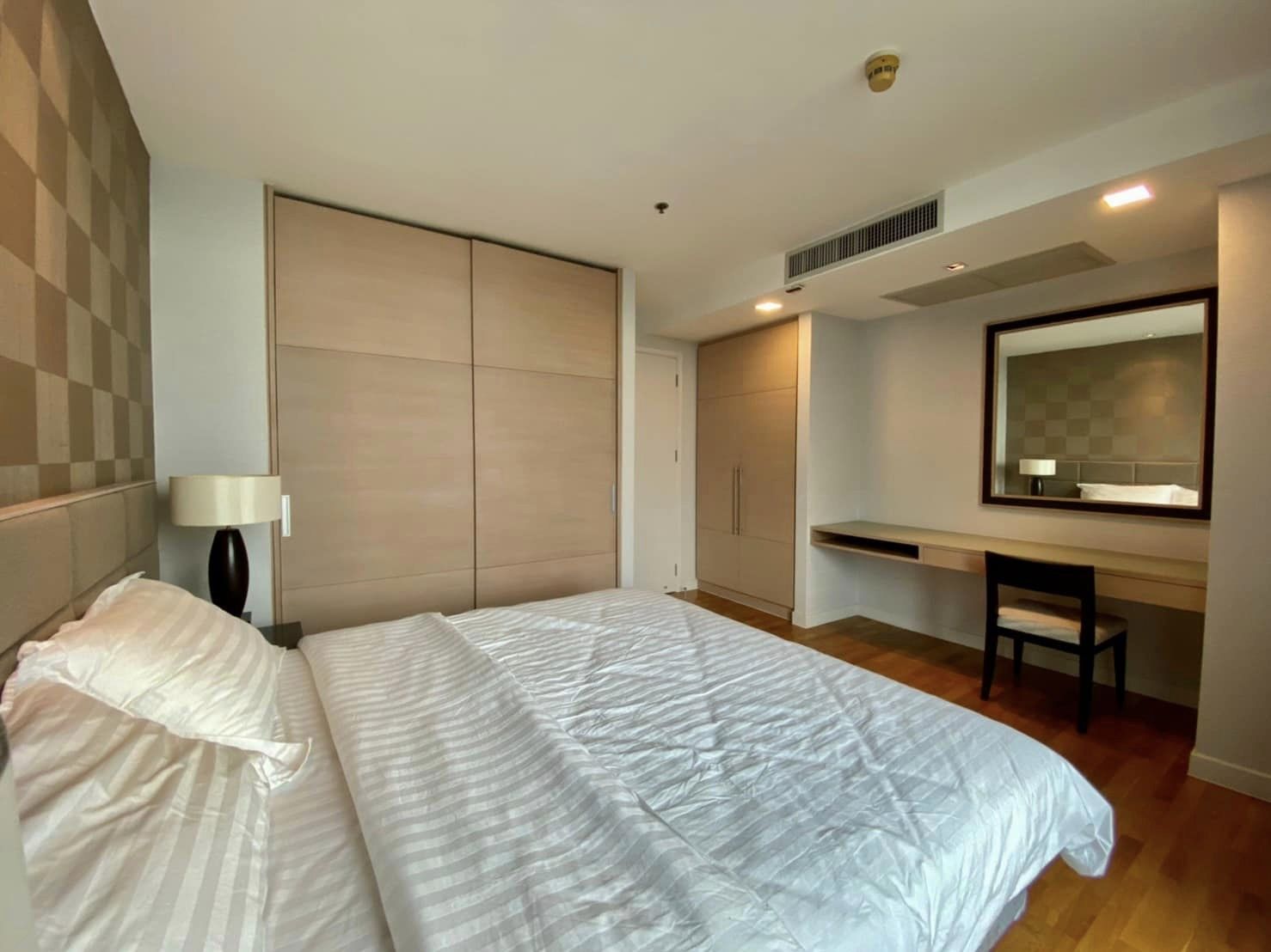 Urbana Sathon - Image 22