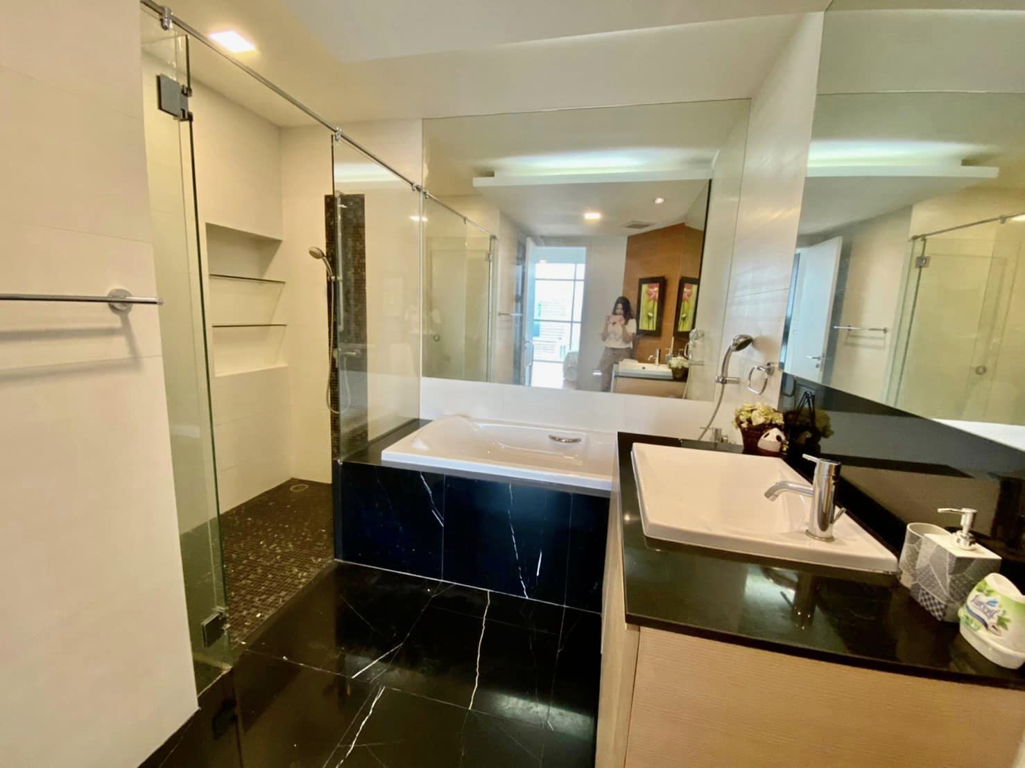 Urbana Sathon - Image 24