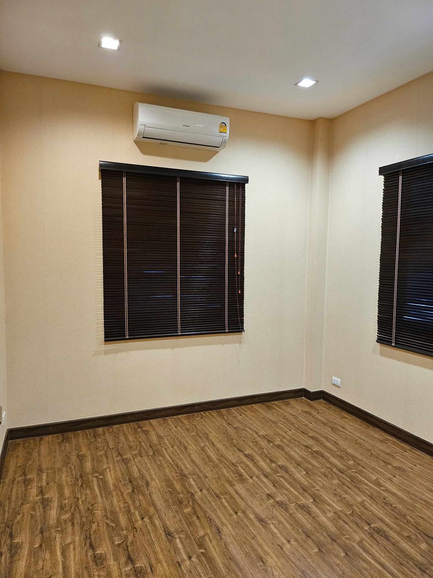 Mooban Regent 3 - Image 11