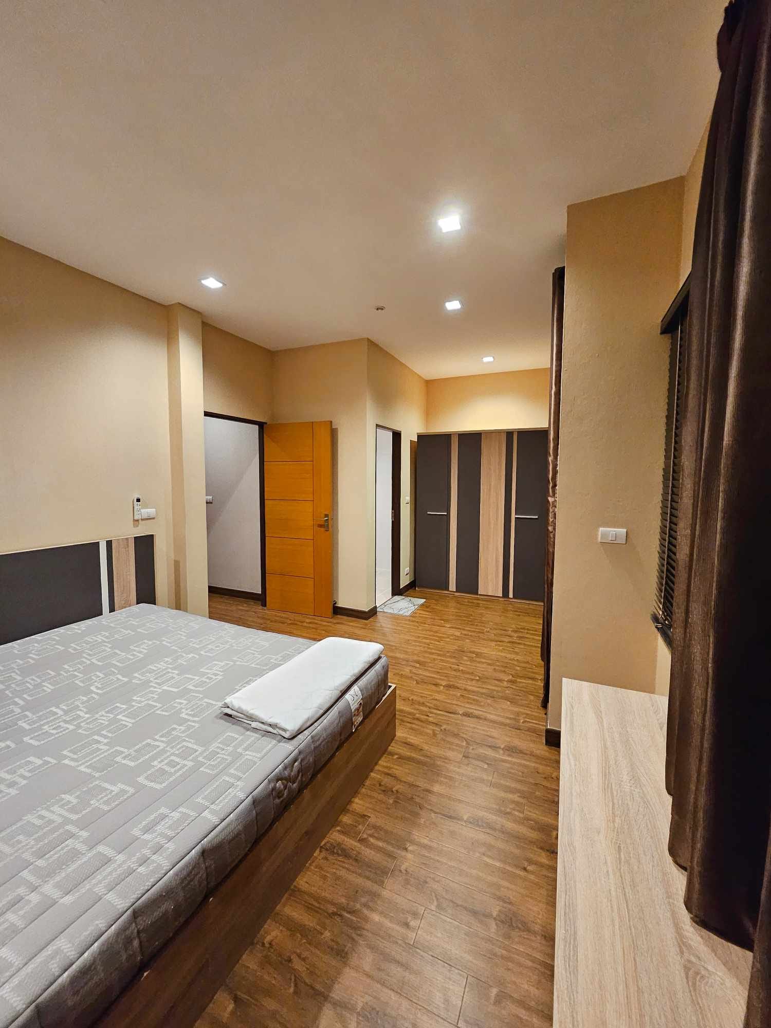Mooban Regent 3 - Image 12