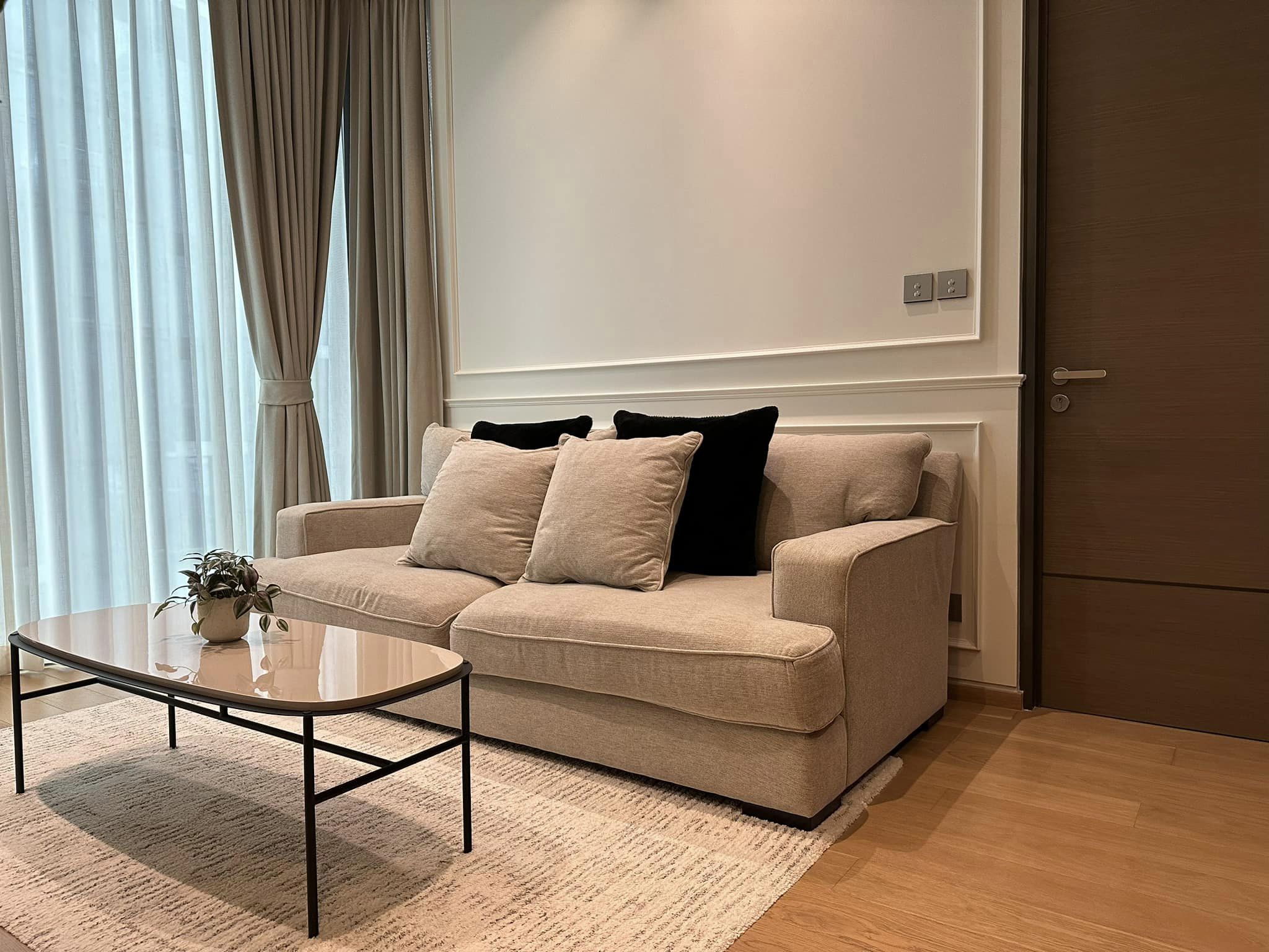 28 Chidlom by SC Asset - Image 1