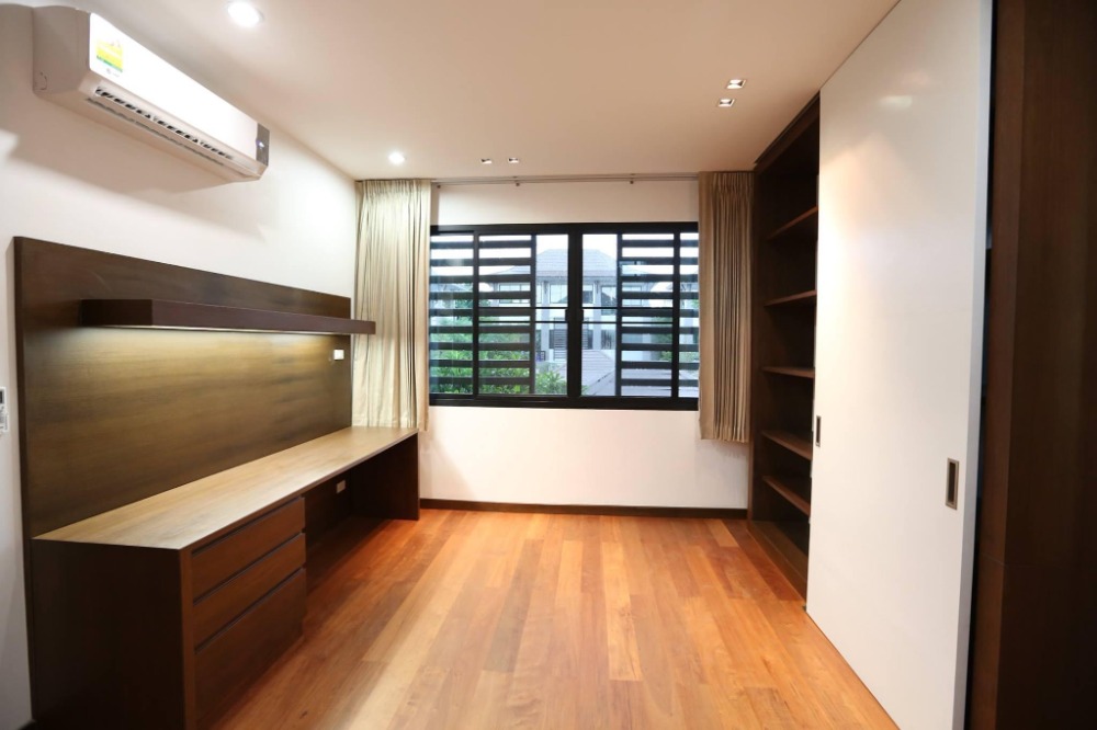 4 Bedroom House  in Khlong Toei, Khlong Toei, Bangkok - Image 7