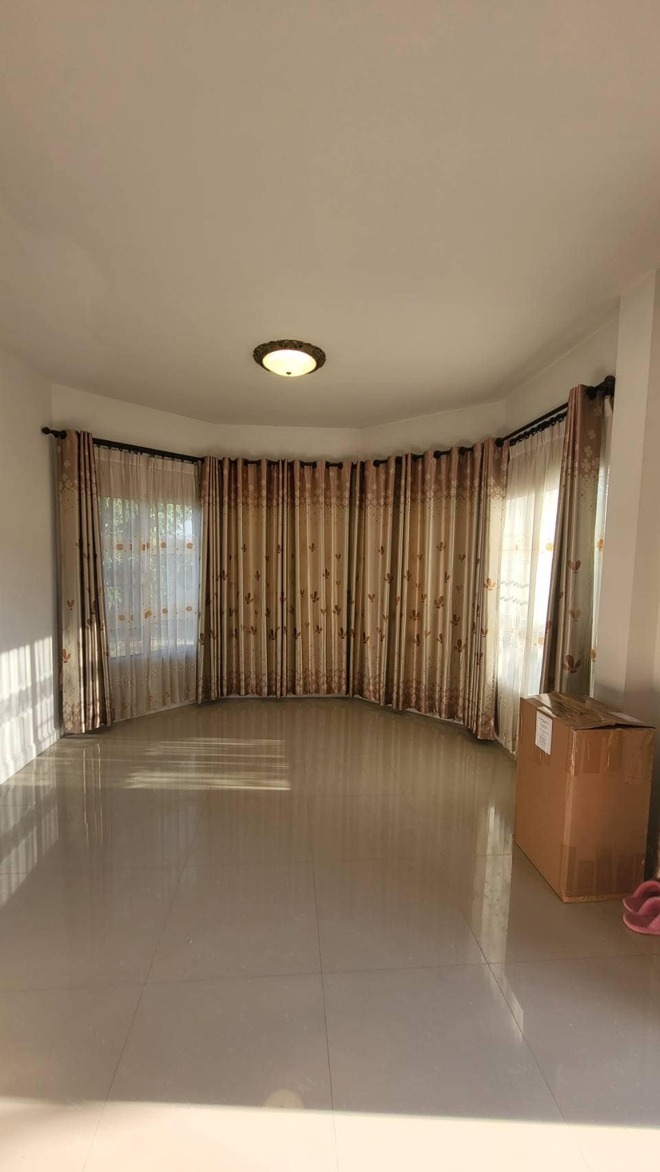 Thanaporn Park Home 4 - Image 3