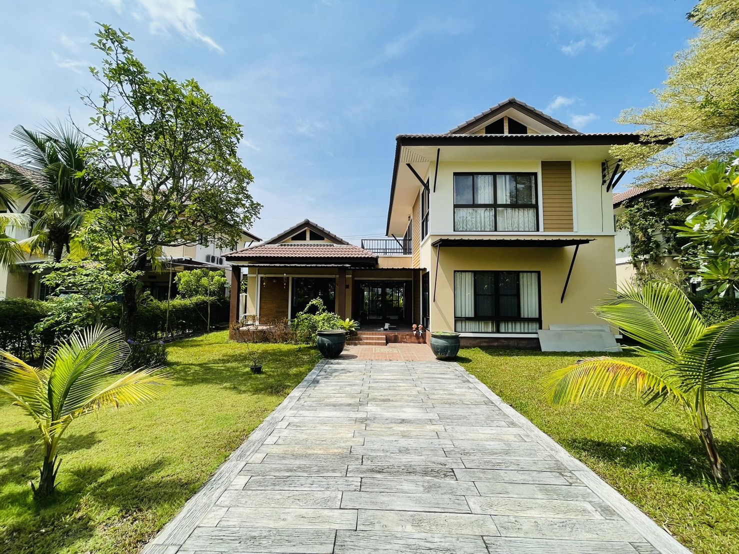 4 Bedroom House For Sale in Ban Waen, Hang Dong, Chiang Mai - Image 3