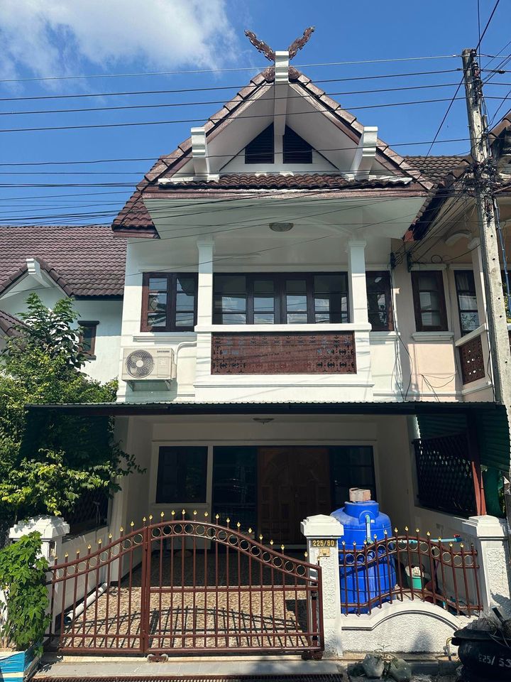 2 Bedroom Townhouse For Sale in Ban Waen, Hang Dong, Chiang Mai - Image 1