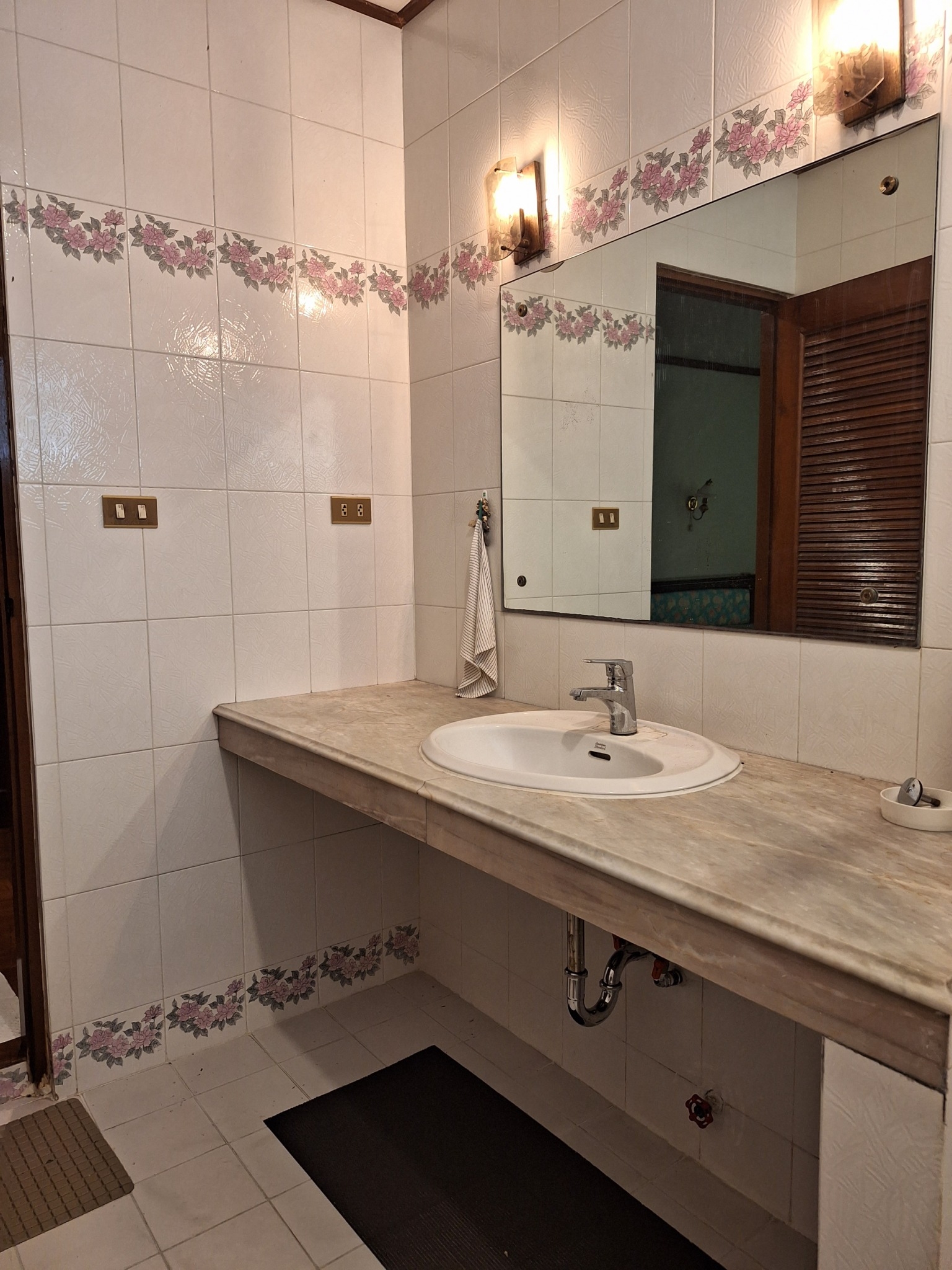 3 Bedroom House  in Fa Ham, Mueang Chiang Mai, Chiang Mai - Image 21