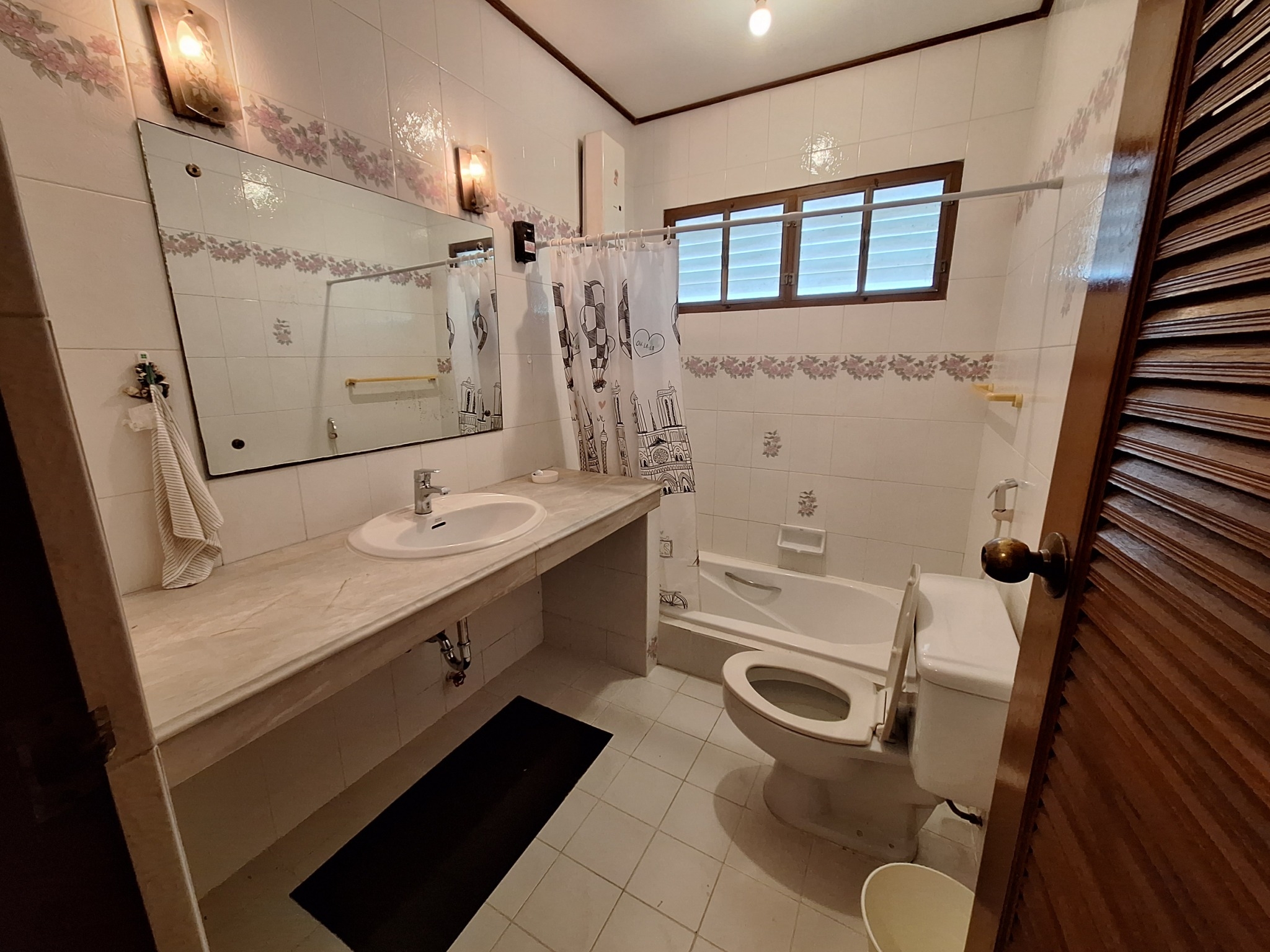 3 Bedroom House  in Fa Ham, Mueang Chiang Mai, Chiang Mai - Image 9