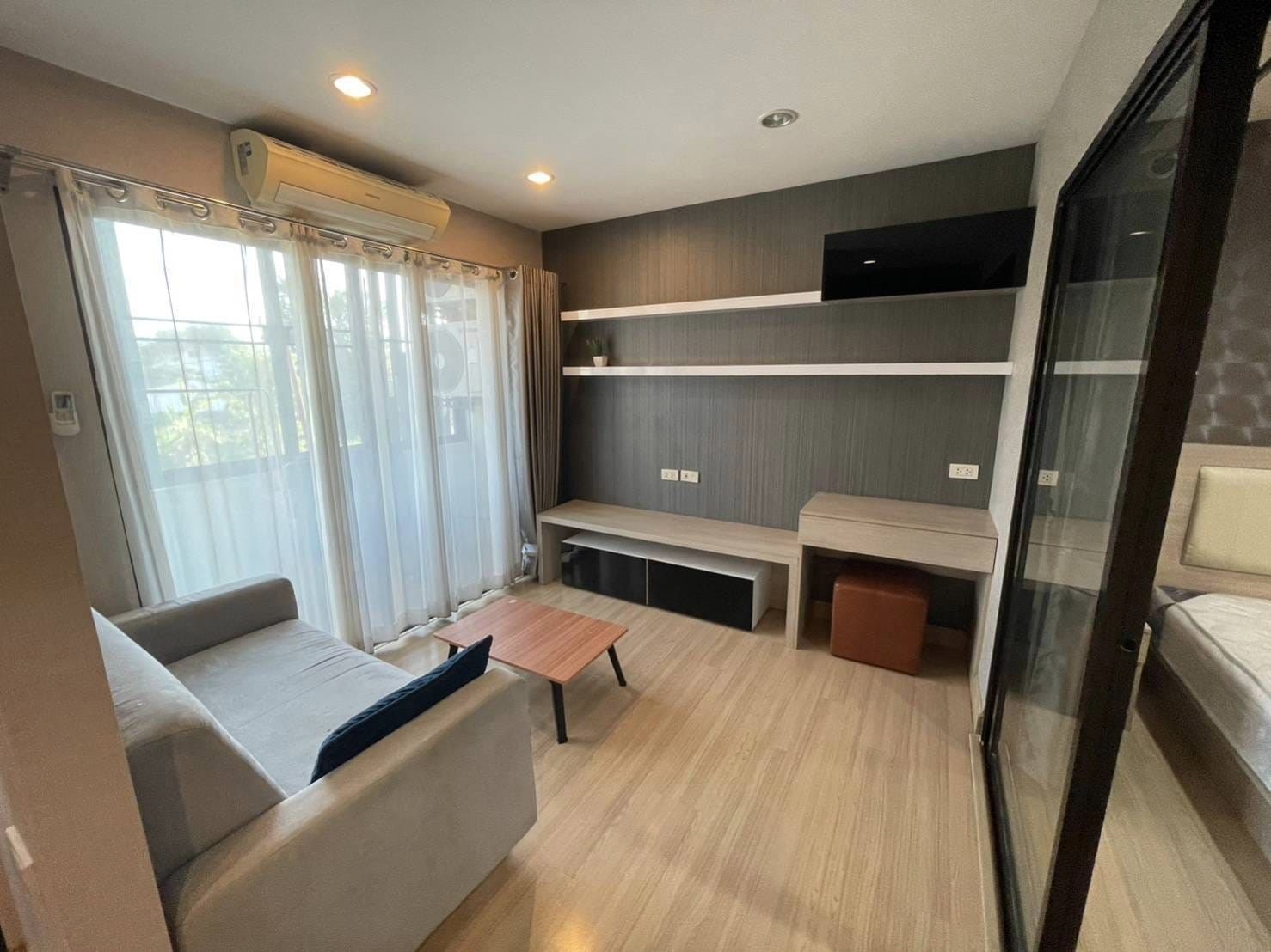 Airport Home Condo - Image 1