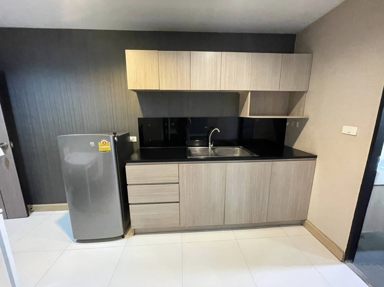 Airport Home Condo - Image 4