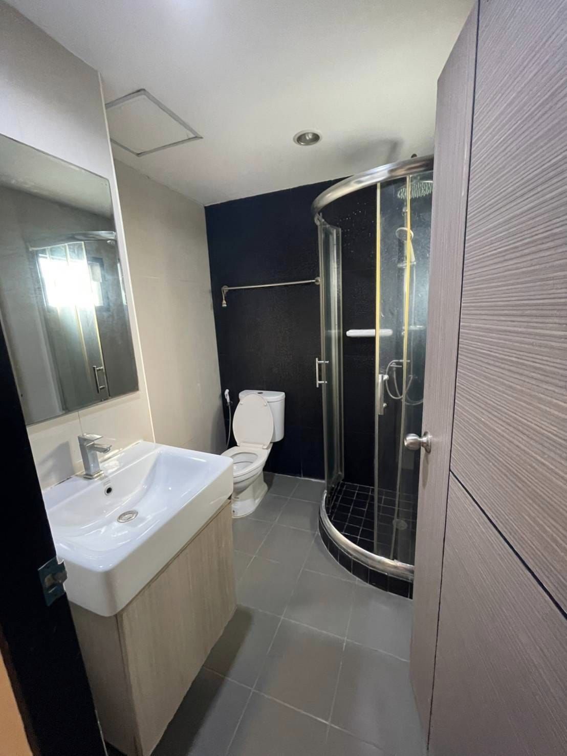 Airport Home Condo - Image 7