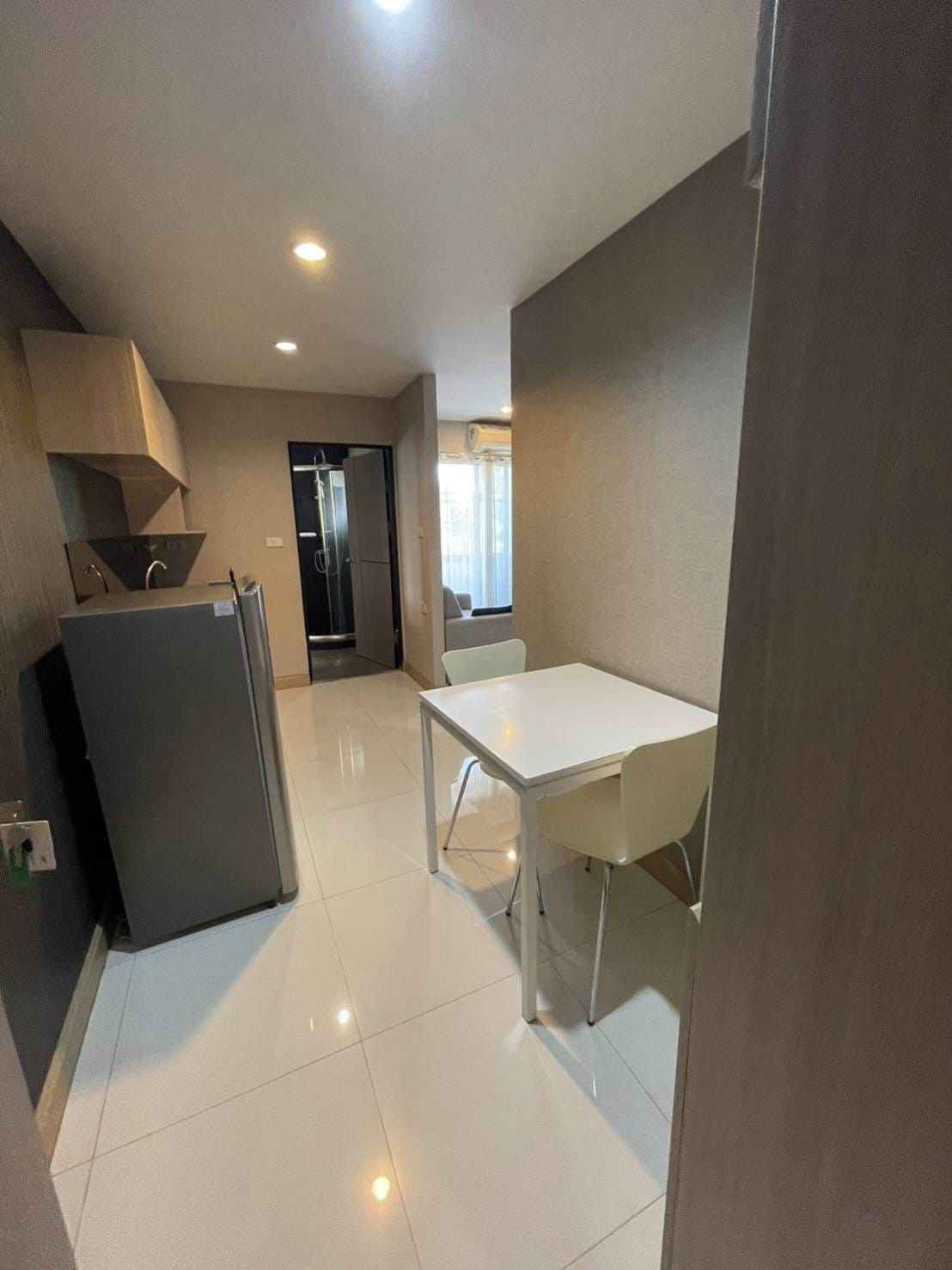 Airport Home Condo - Image 5