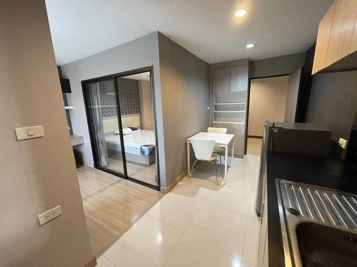 Airport Home Condo - Image 6