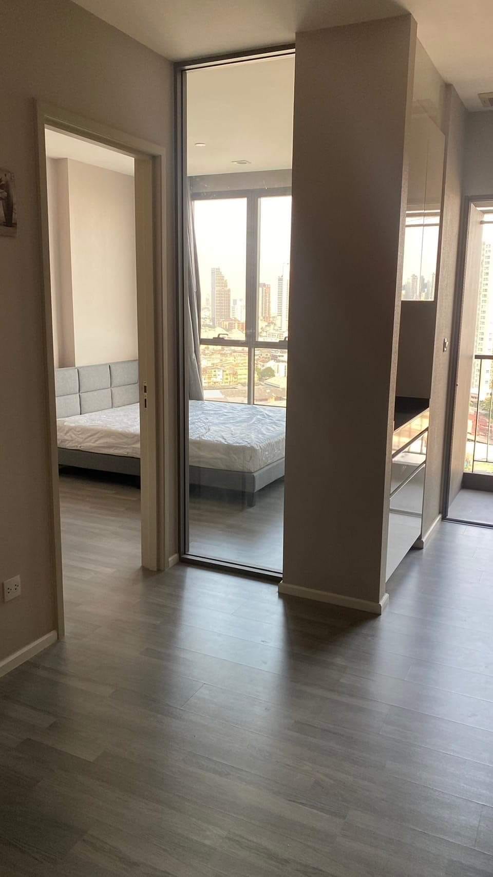 The Room Sathon - St. Louis - Image 11