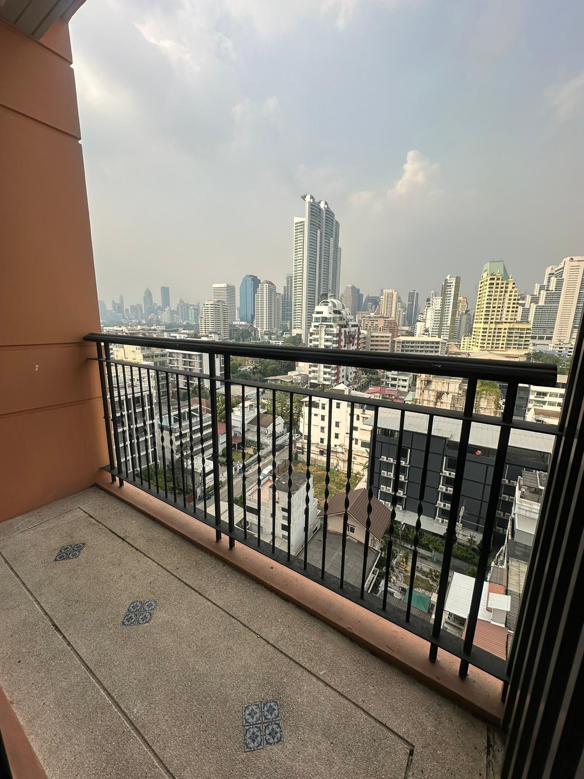 ออกัสตัน สุขุมวิท 22 - Image 15