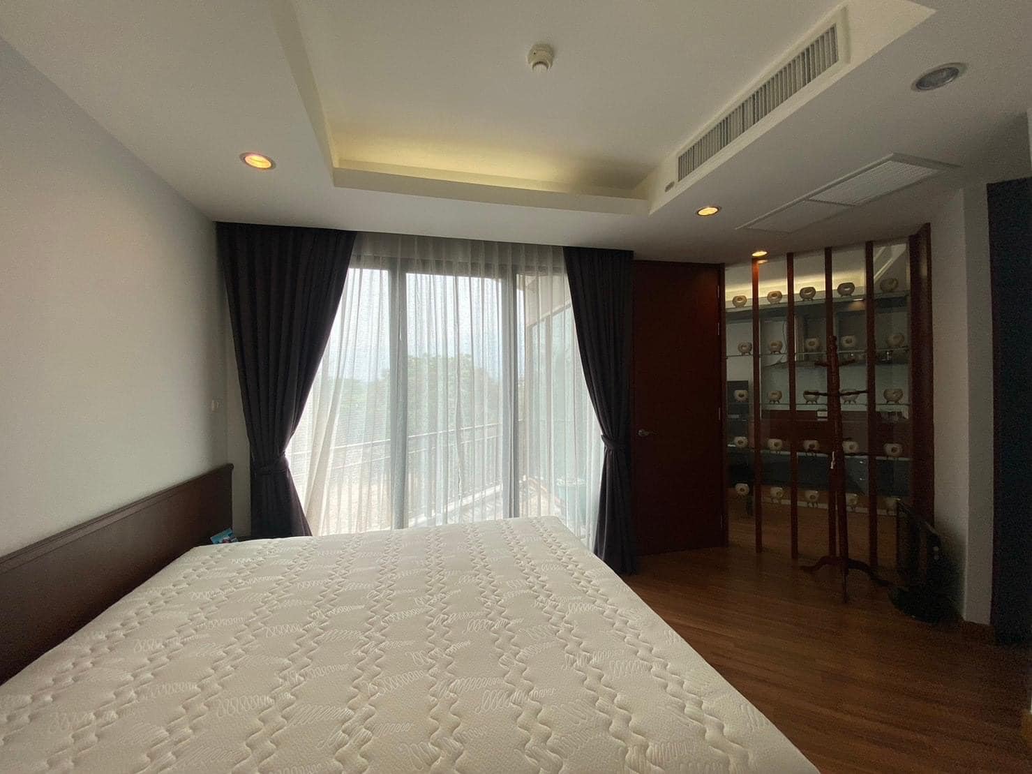 Mountain View Condo - Image 3