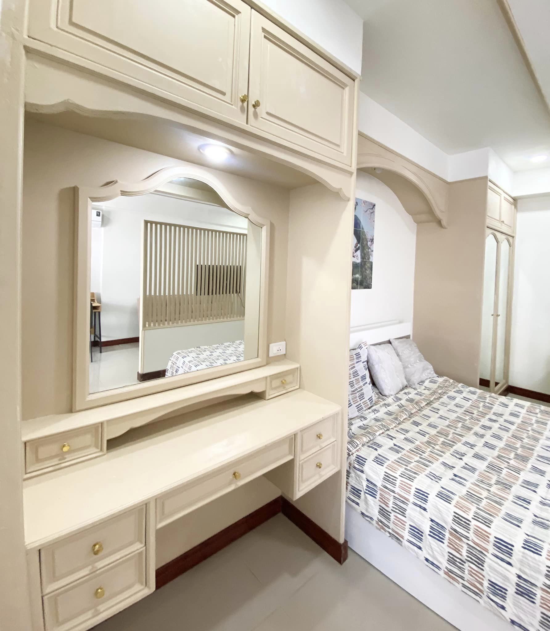 Impress Town Condominium - Image 12