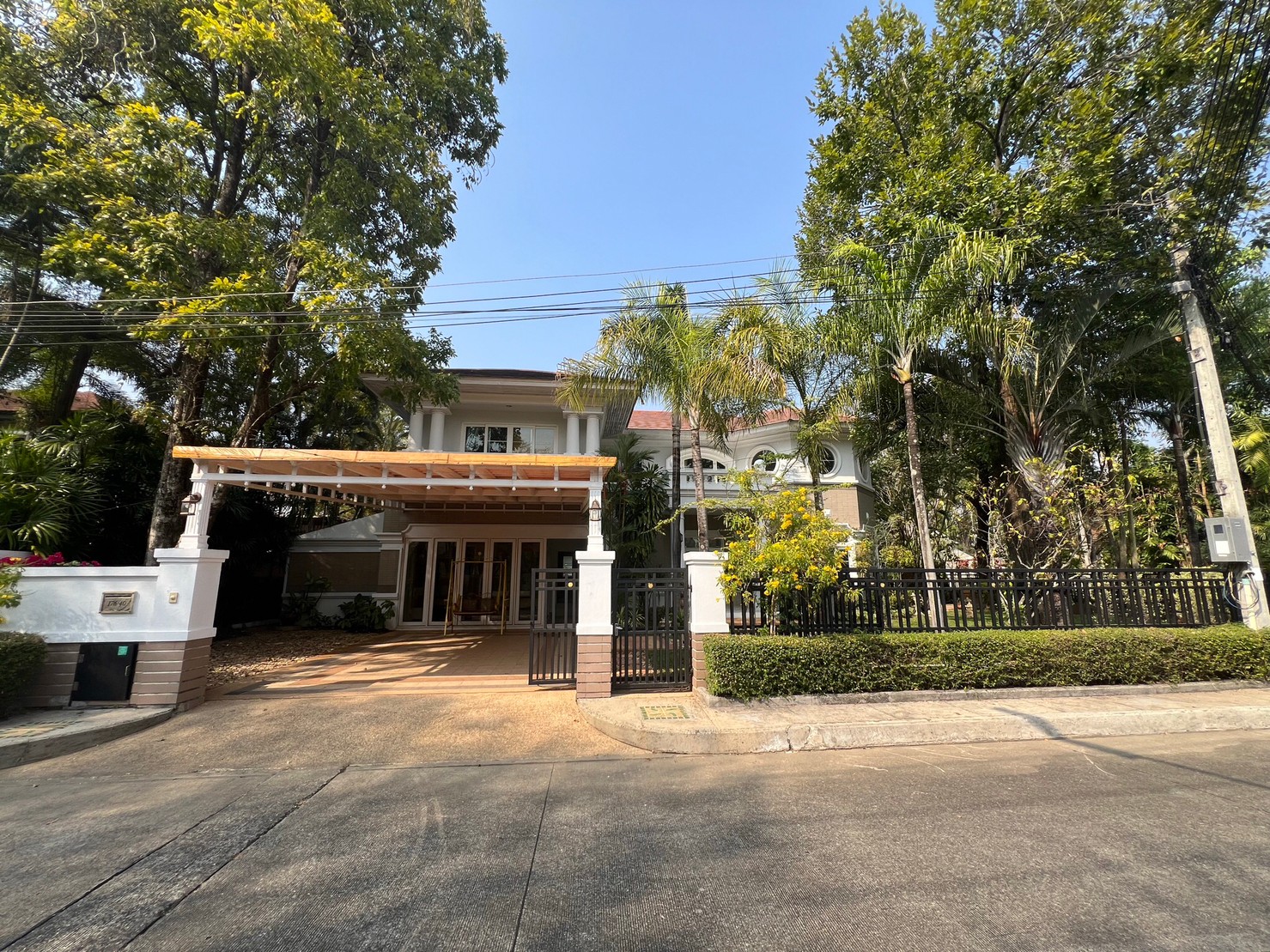 Nantawan Land And House Park Chiangmai - Image 2