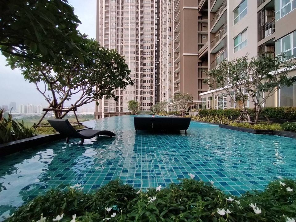 Studio Condo For Sale in Bang Kapi, Huai Khwang, Bangkok - Image 34