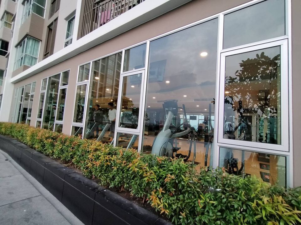 Studio Condo For Sale in Bang Kapi, Huai Khwang, Bangkok - Image 32