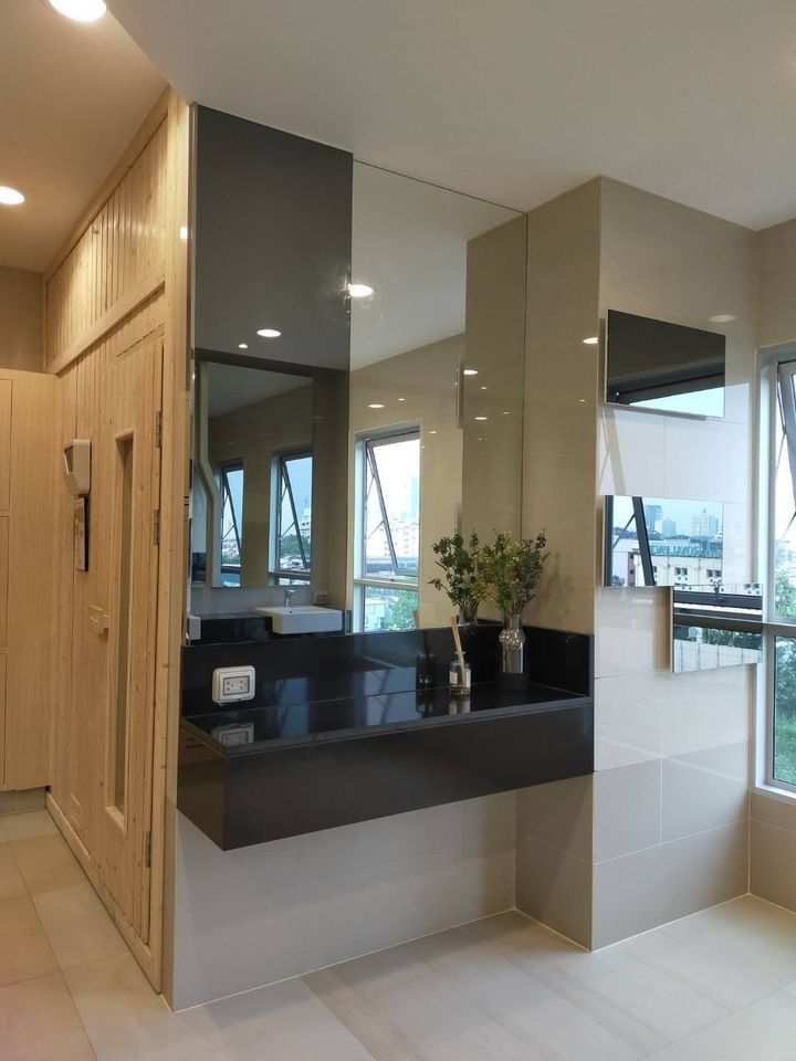 Studio Condo For Sale in Bang Kapi, Huai Khwang, Bangkok - Image 17