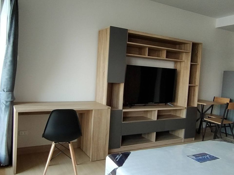 Studio Condo For Sale in Bang Kapi, Huai Khwang, Bangkok - Image 15