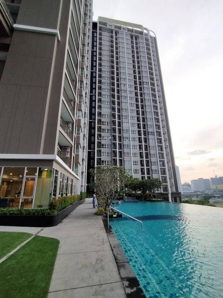 Studio Condo For Sale in Bang Kapi, Huai Khwang, Bangkok - Image 33
