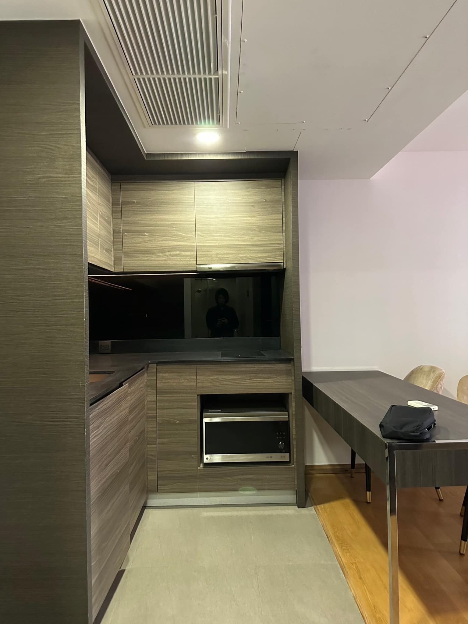 Klass Condo Langsuan - Image 2