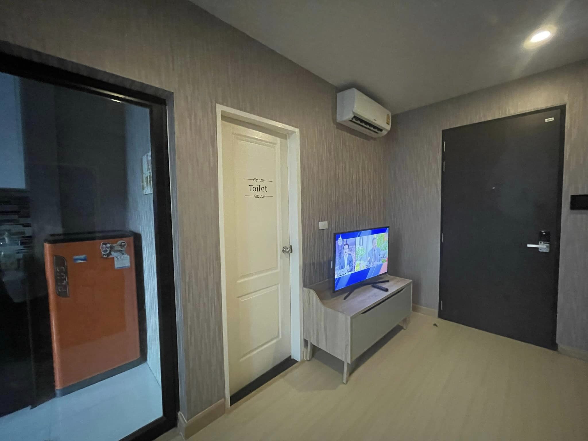 1 Bedroom Condo For Sale in Yan Nawa, Sathon, Bangkok - Image 1